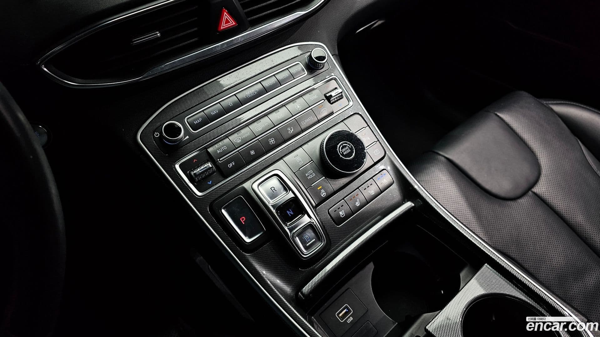 Main__Slider__Photo:Santafe Hyundai 2021.1-8