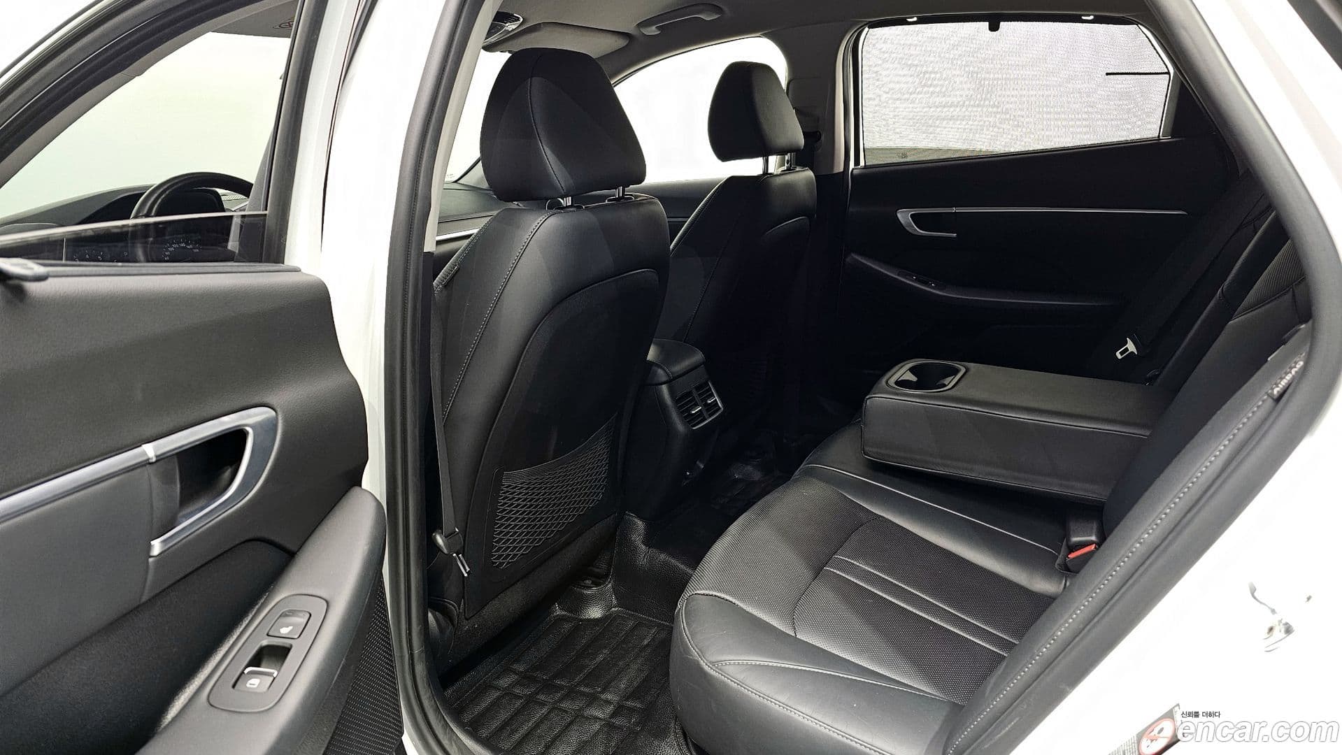 Main__Slider__Photo:Sonata Hyundai 2019.4-11