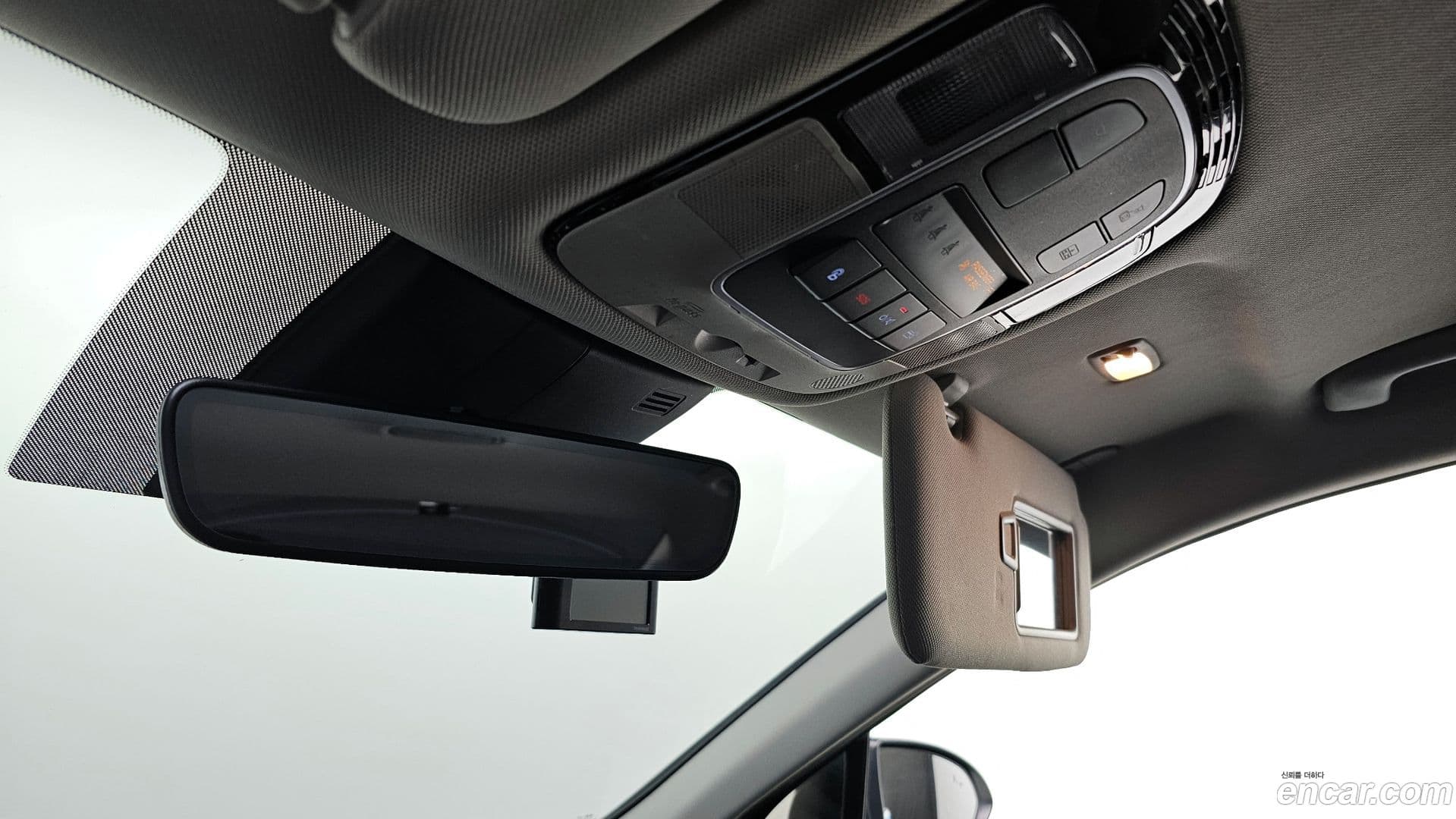 Main__Slider__Photo:Sonata Hyundai 2019.4-17