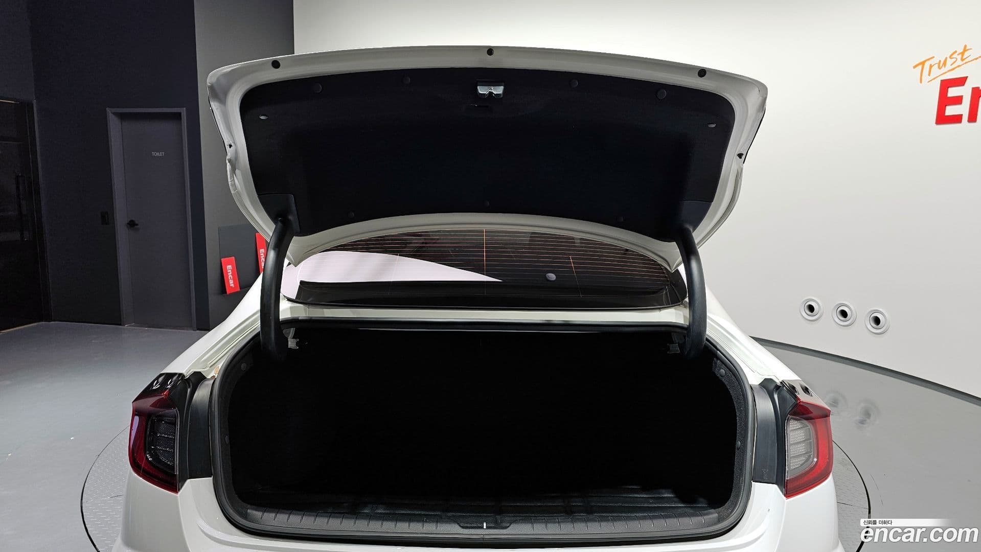 Main__Slider__Photo:Sonata Hyundai 2019.4-19