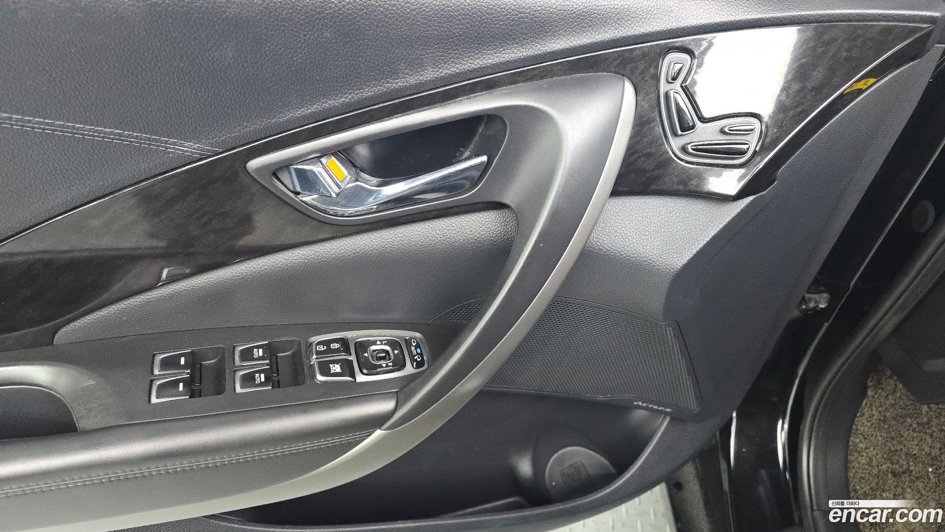 Main__Slider__Photo:Grandeur Hyundai 2016.7-17