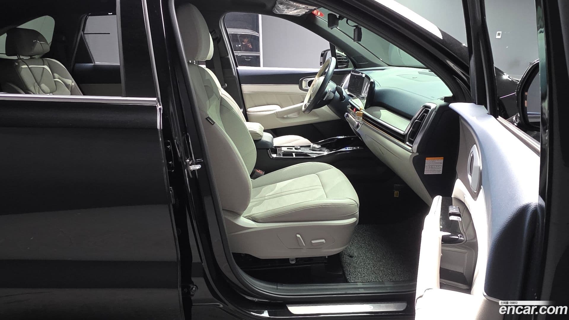 Main__Slider__Photo:Sorento Kia 2024.2-10