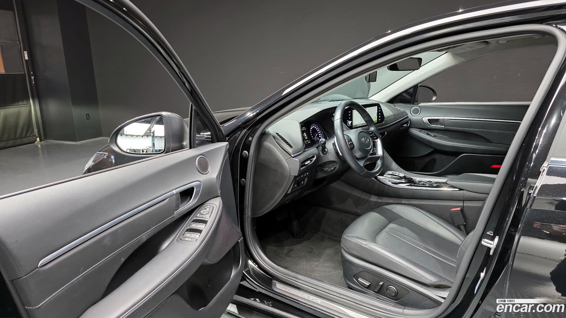 Main__Slider__Photo:Sonata Hyundai 2022.2-10