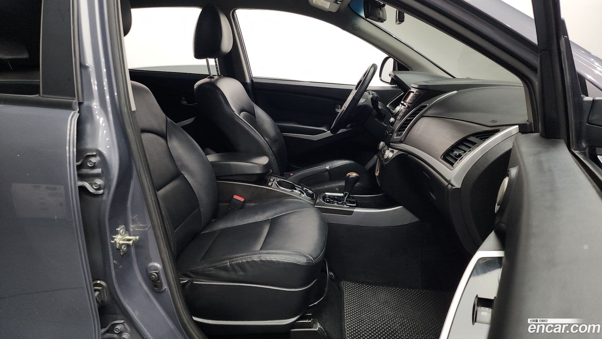 Main__Slider__Photo:KORANDO KG_Mobility_Ssangyong 2016.2-10