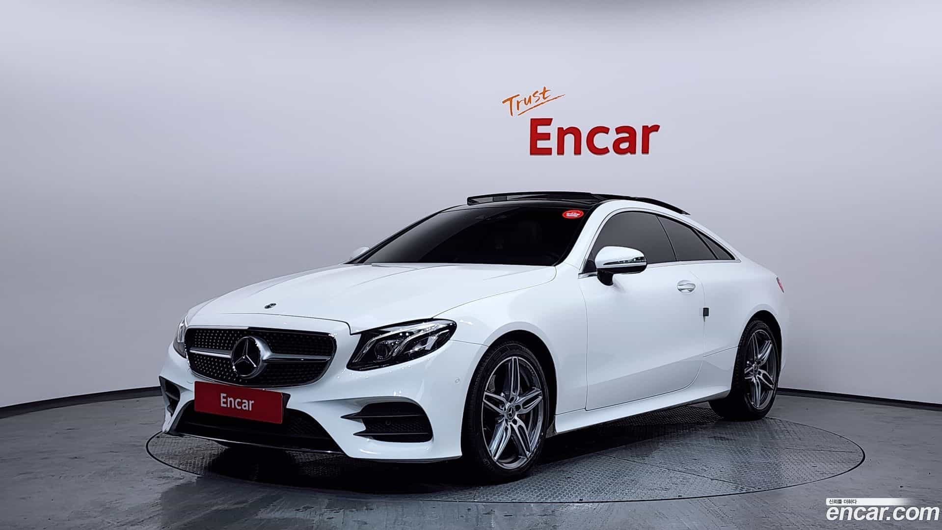 E-Class Mercedes-Benz 2018.10-OUTER-001