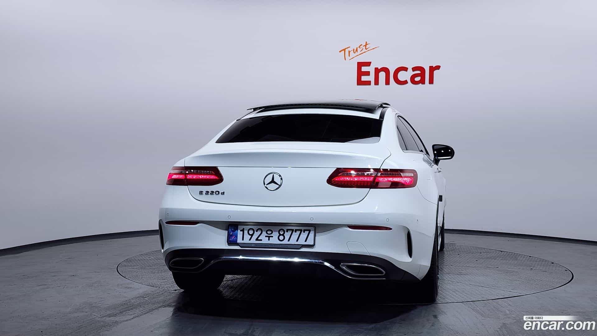 E-Class Mercedes-Benz 2018.10-OUTER-004