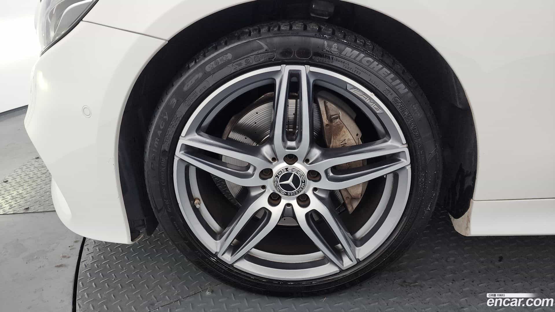 E-Class Mercedes-Benz 2018.10-OUTER-005