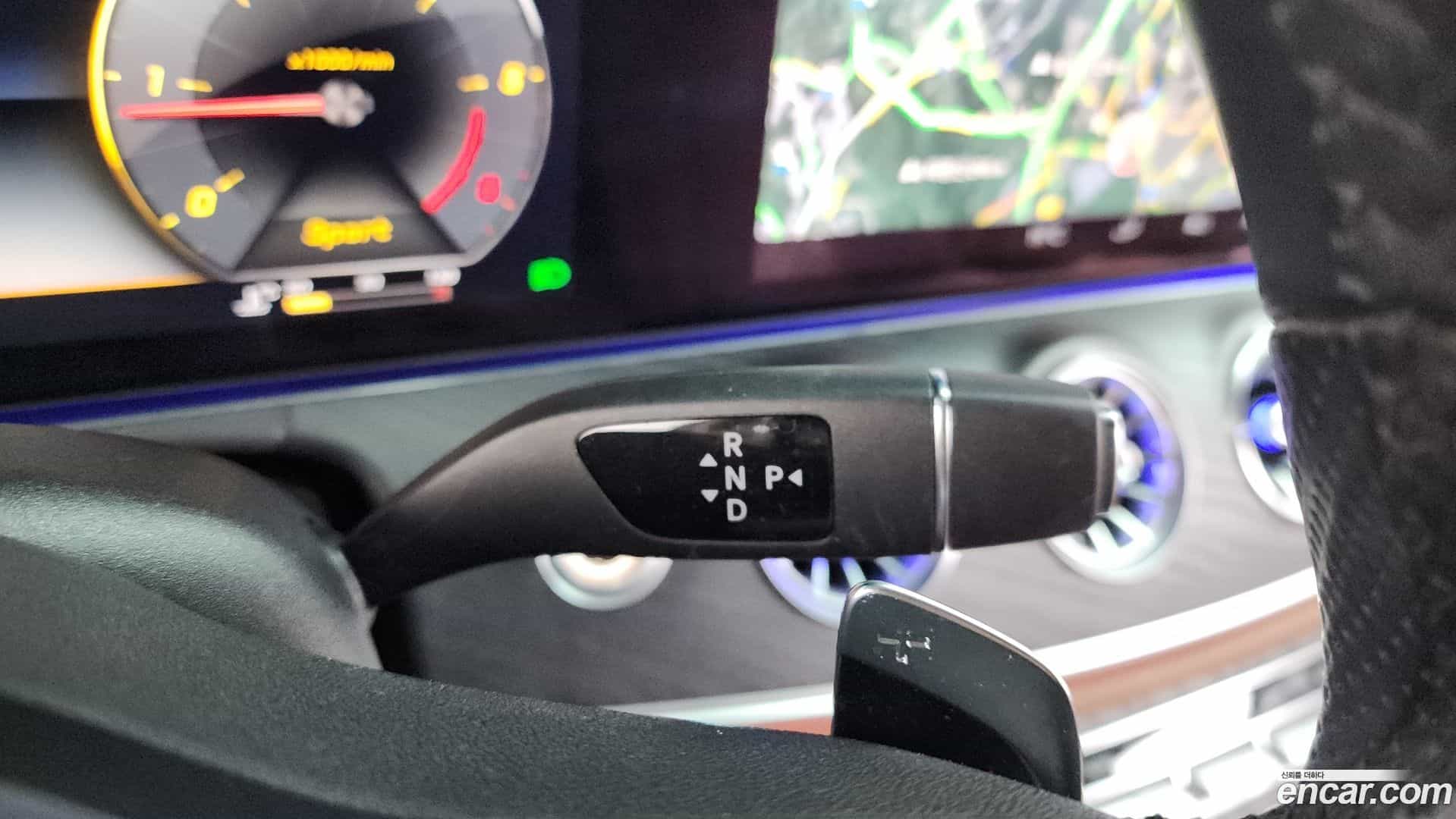 E-Class Mercedes-Benz 2018.10-INNER-009