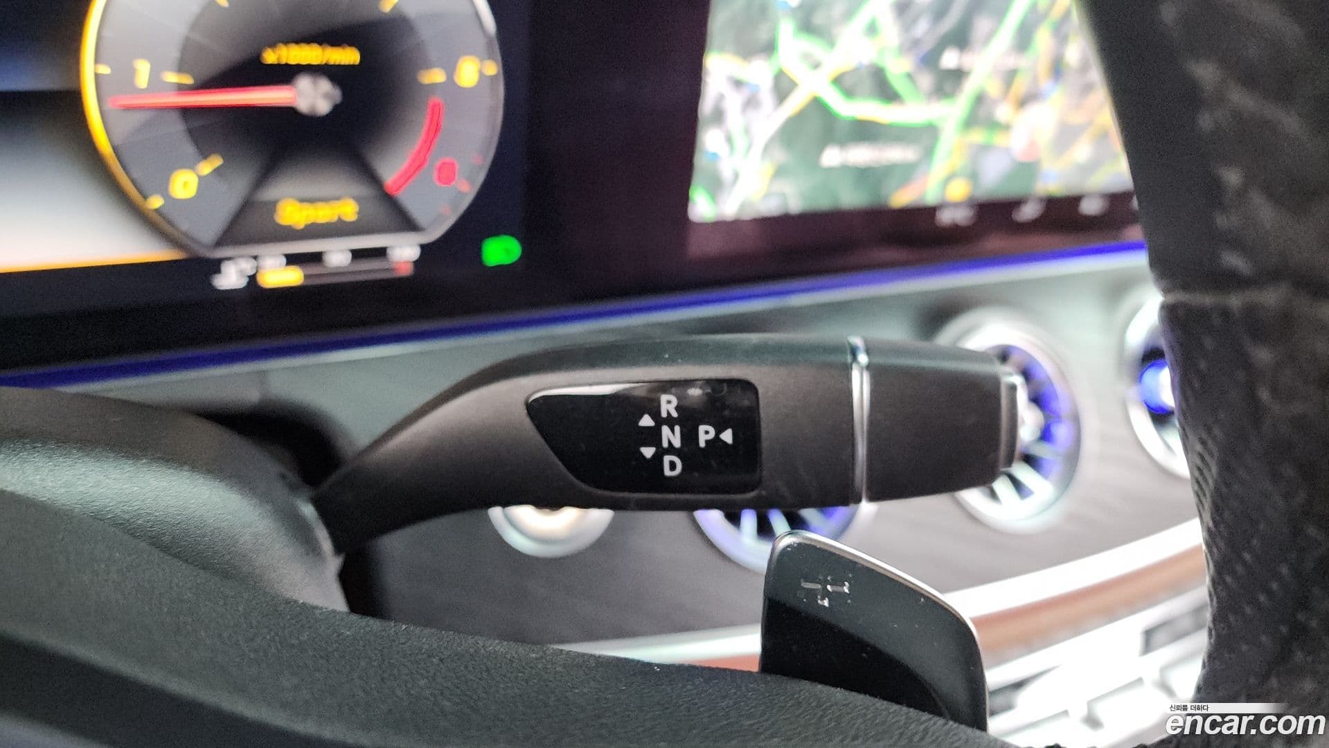 Main__Slider__Photo:E-Class Mercedes-Benz 2018.10-8