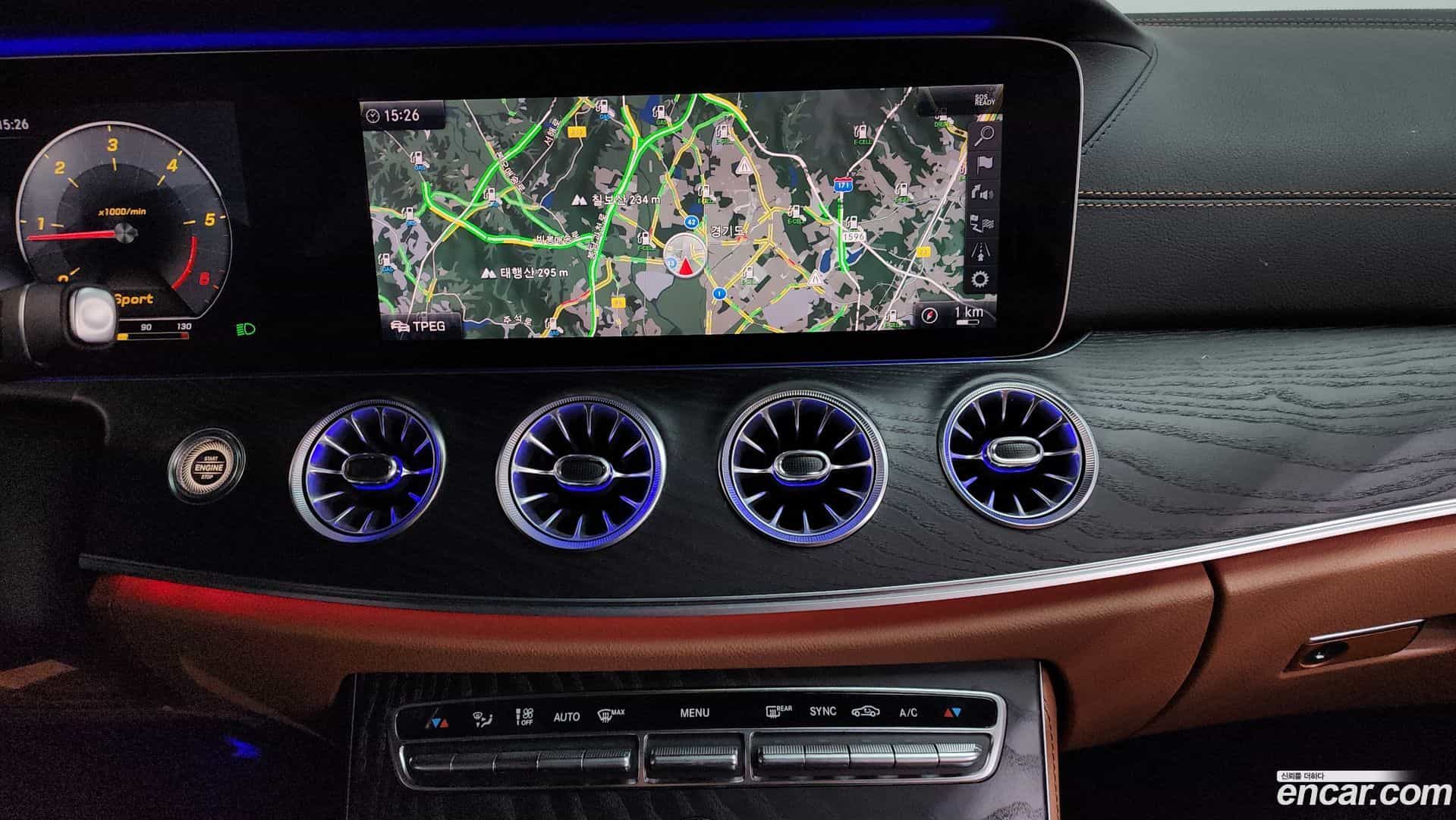 E-Class Mercedes-Benz 2018.10-OPTION-018