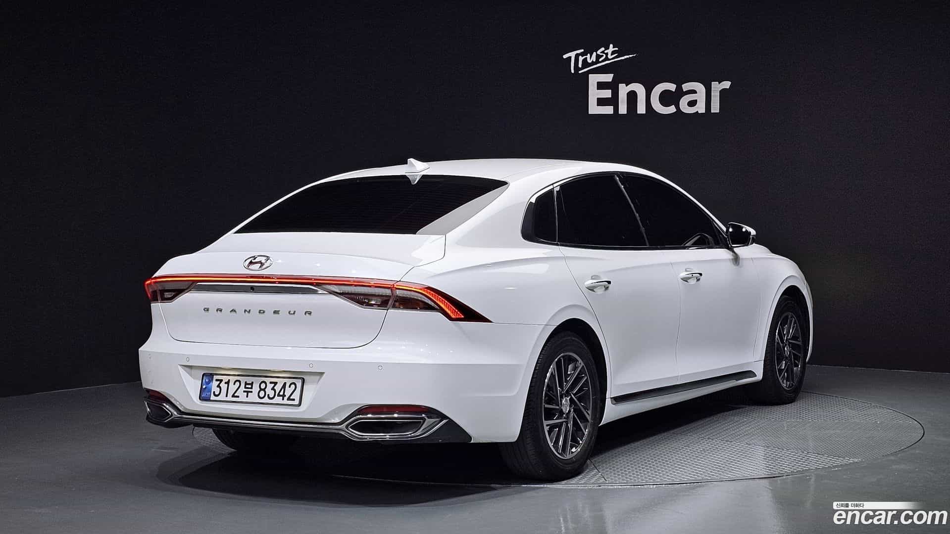 Grandeur Hyundai 2022.1-OUTER-002