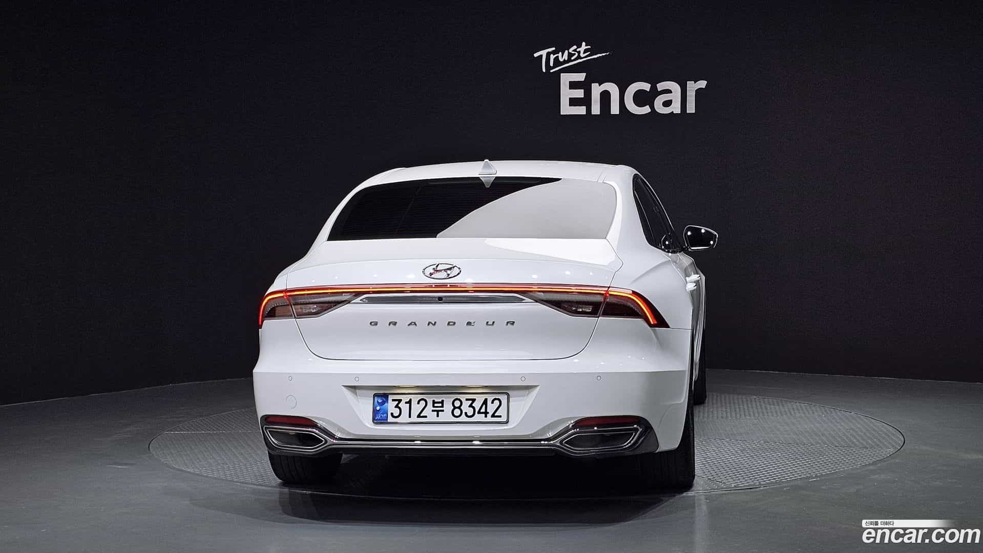 Grandeur Hyundai 2022.1-OUTER-004