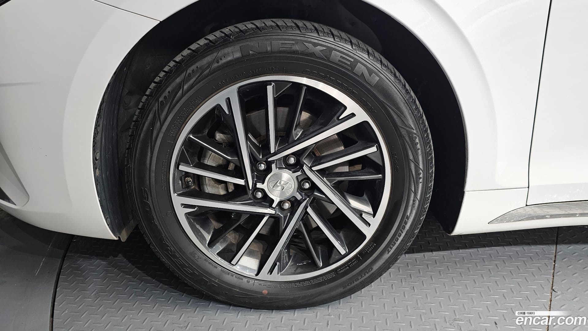 Main__Slider__Photo:Grandeur Hyundai 2022.1-4