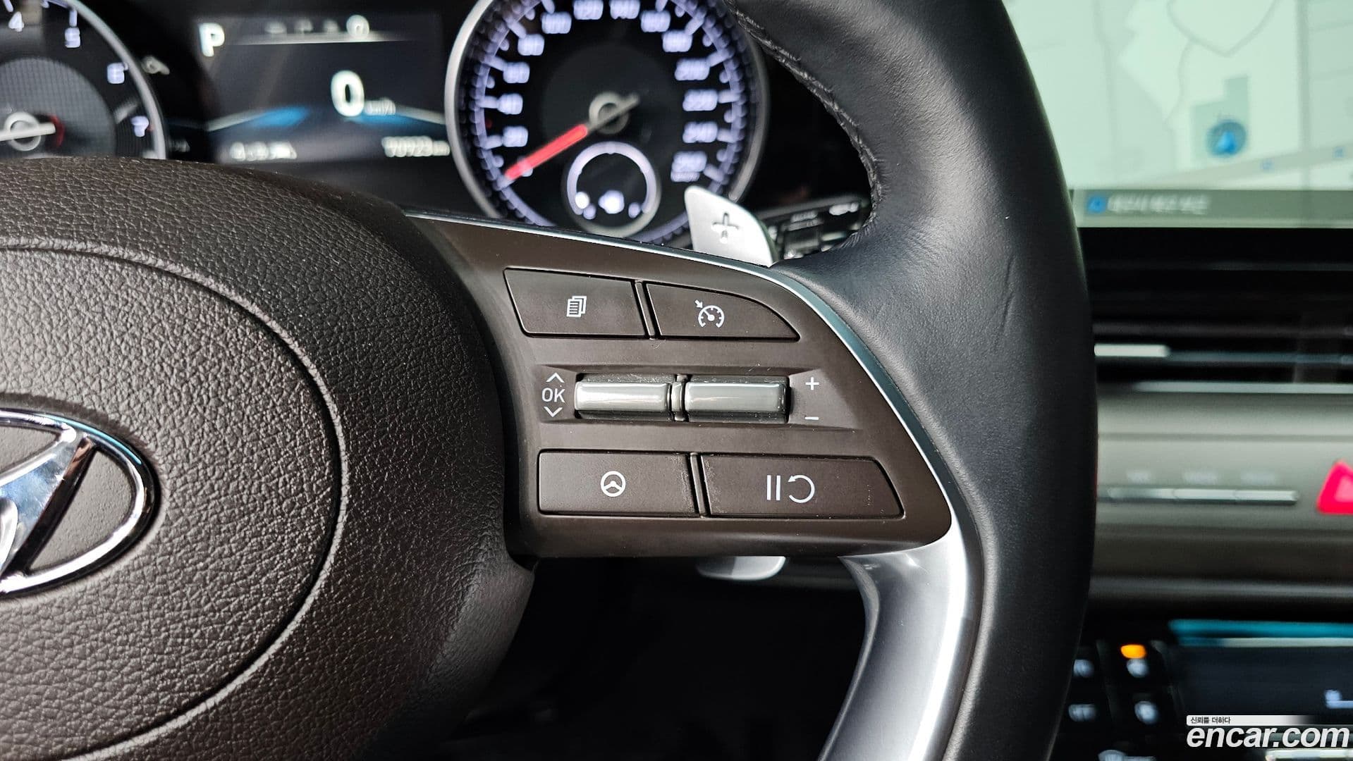 Main__Slider__Photo:Grandeur Hyundai 2022.1-9