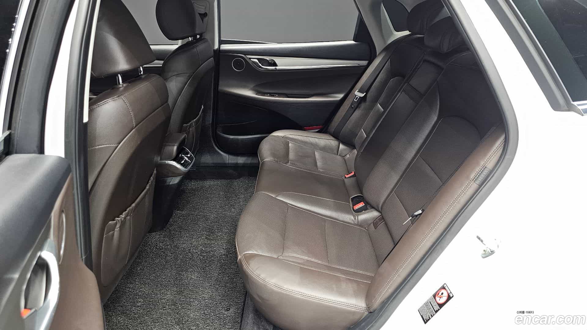 Grandeur Hyundai 2022.1-OPTION-016