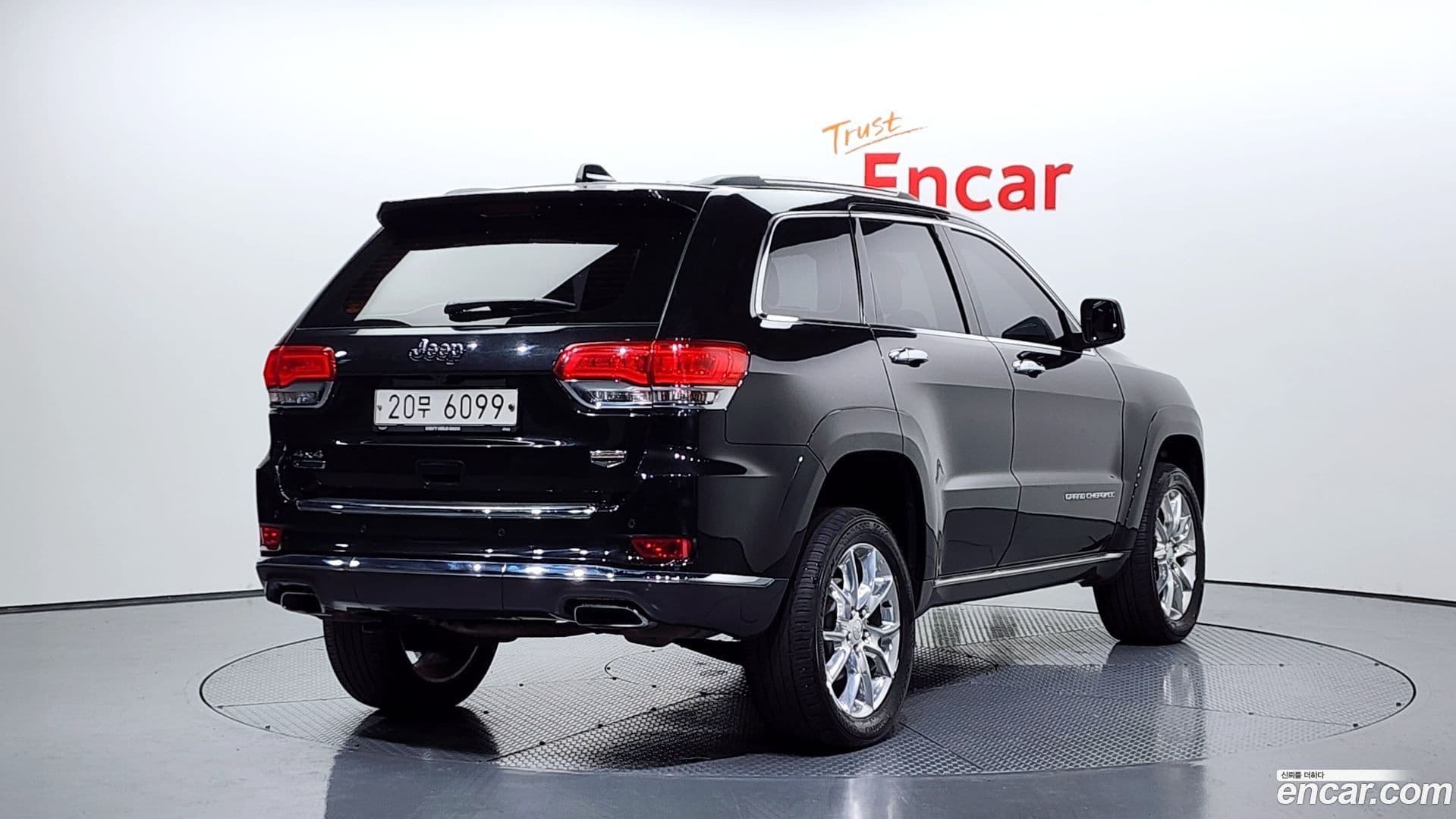 Main__Slider__Photo:Cherokee Jeep 2014.2-1