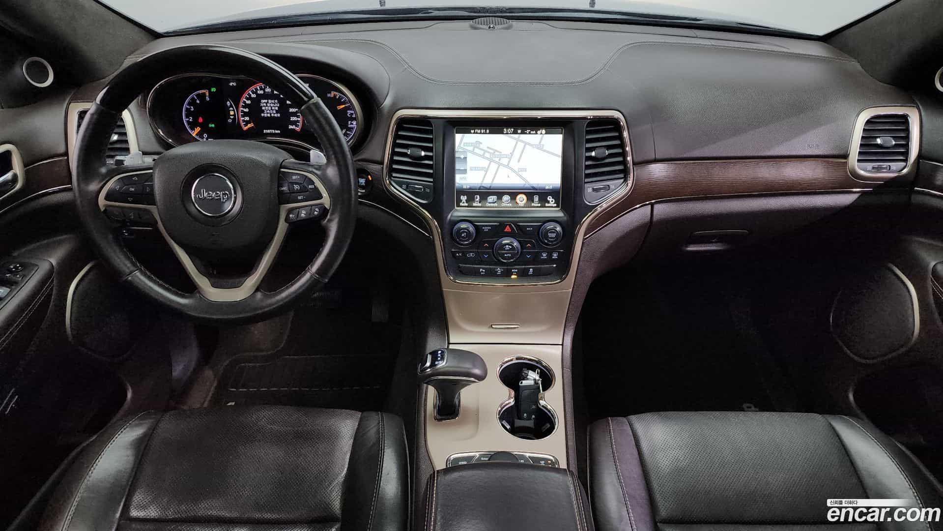 Cherokee Jeep 2014.2-INNER-007