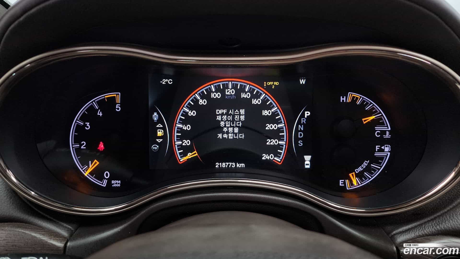 Cherokee Jeep 2014.2-INNER-008