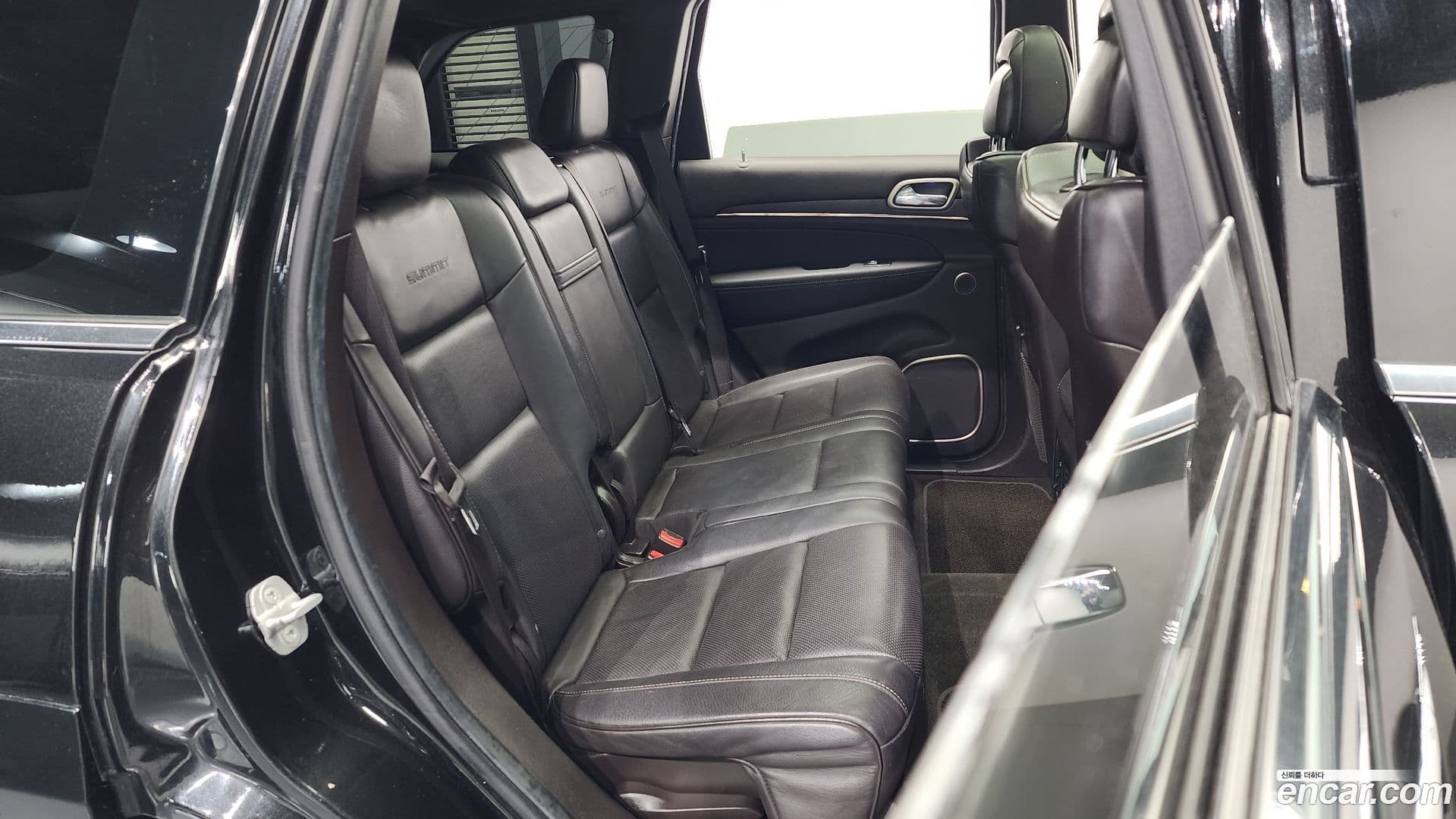 Main__Slider__Photo:Cherokee Jeep 2014.2-11