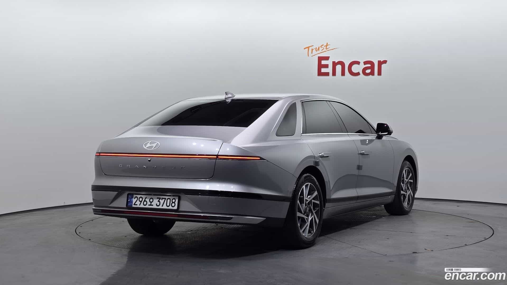 Grandeur Hyundai 2023.3-OUTER-002