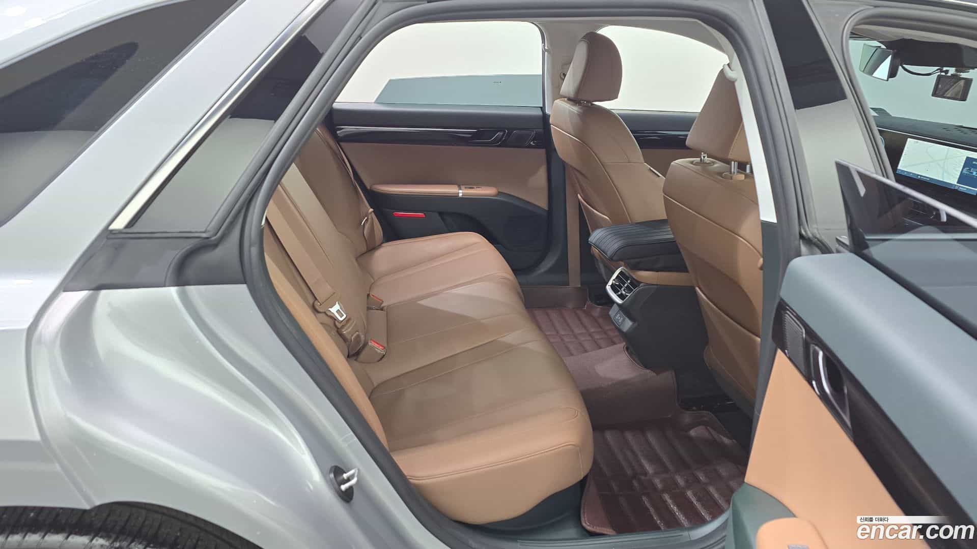 Grandeur Hyundai 2023.3-OPTION-016