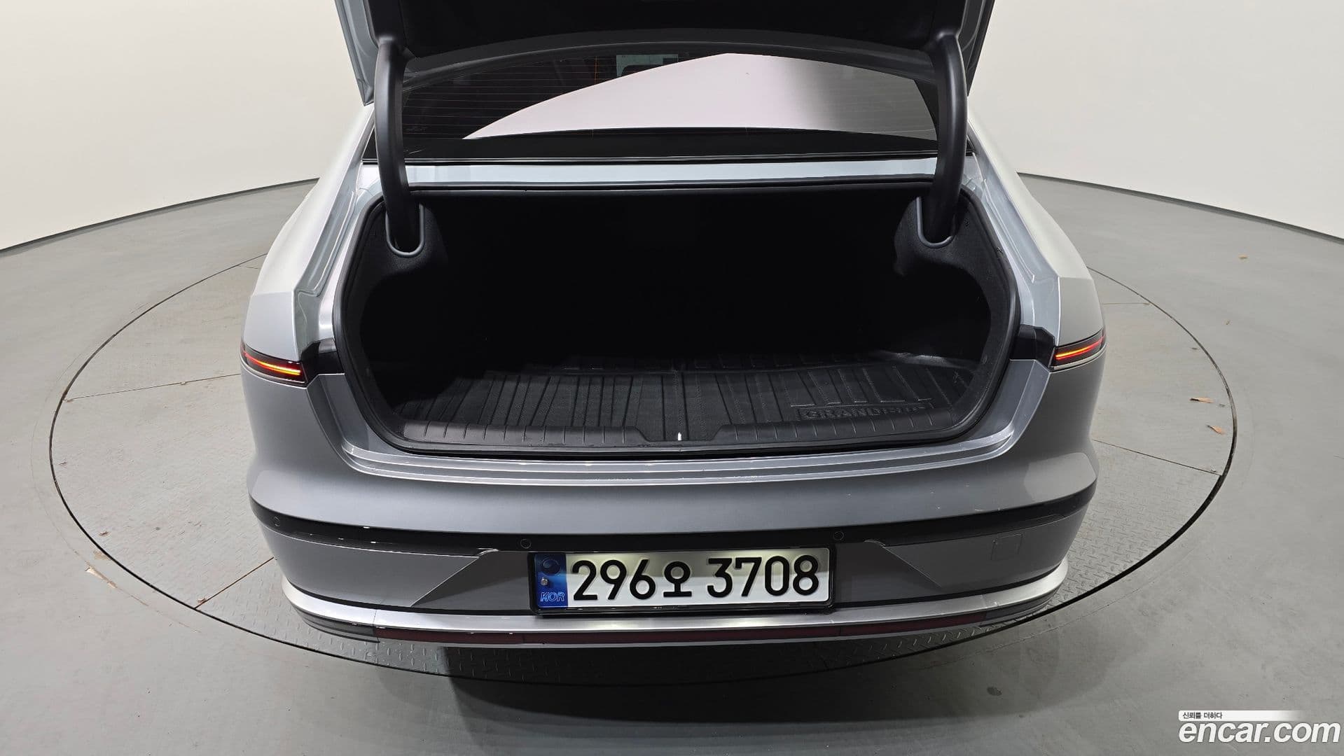 Main__Slider__Photo:Grandeur Hyundai 2023.3-19