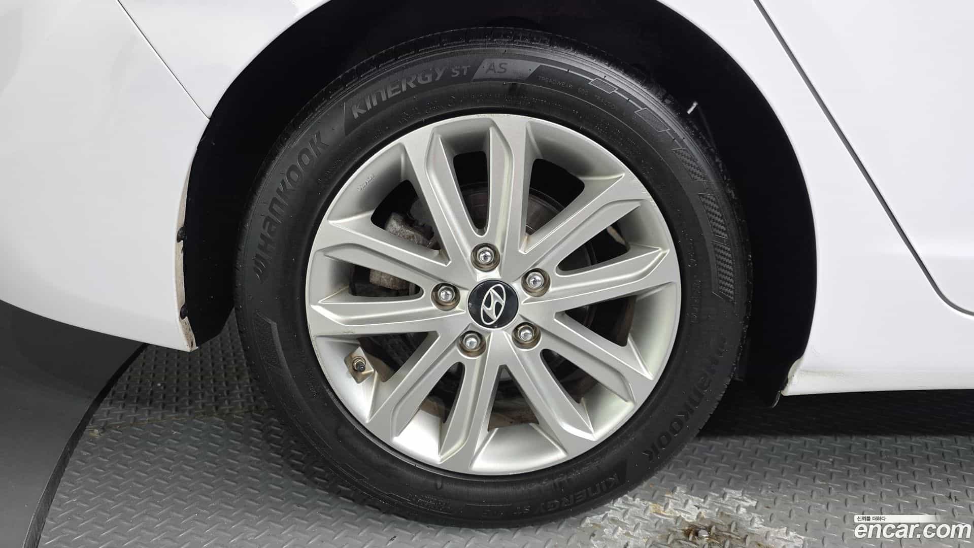 AVANTE Hyundai 2015.7-OUTER-005