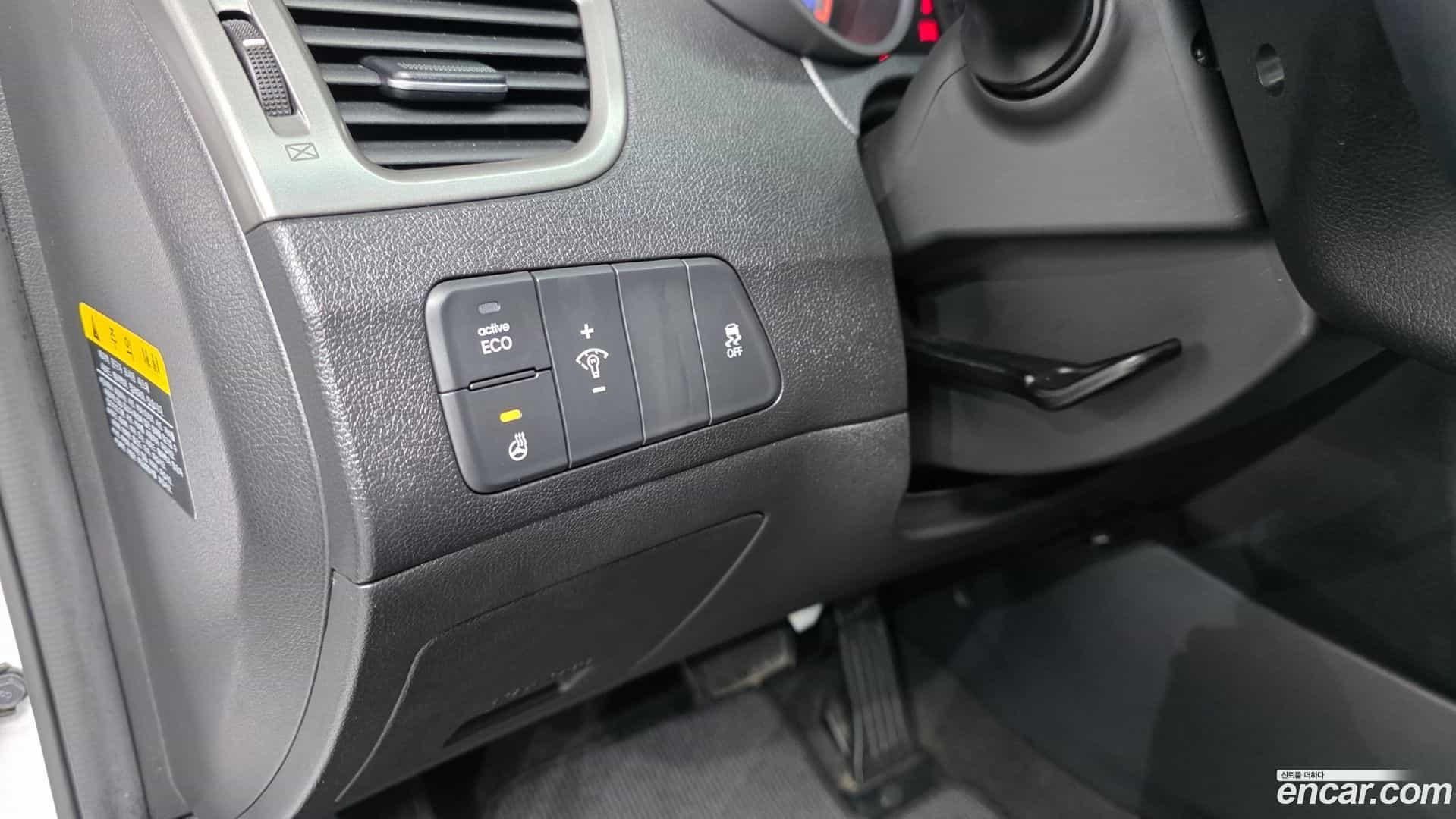 AVANTE Hyundai 2015.7-OPTION-017