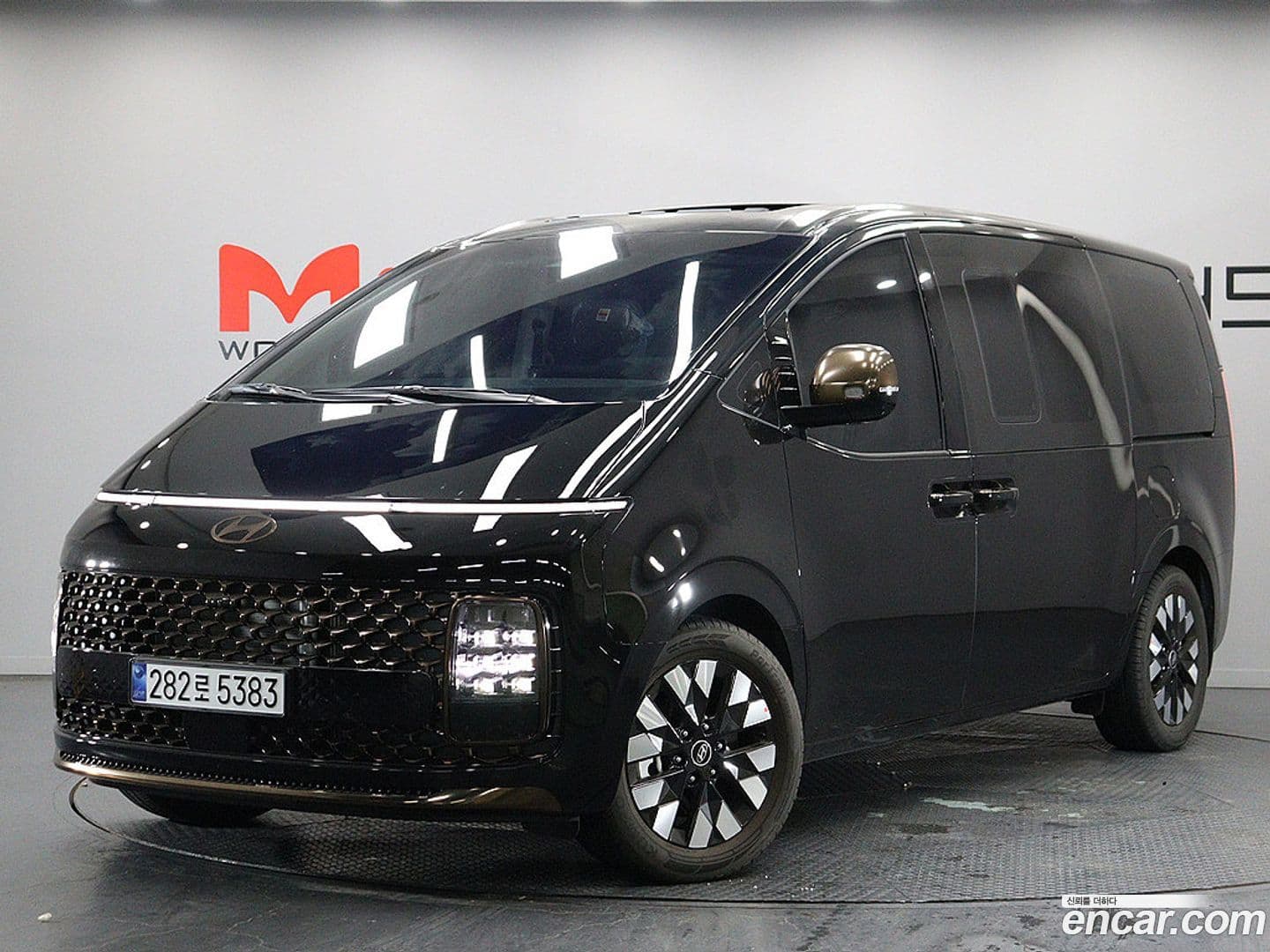 Main__Slider__Photo:Staria Hyundai 2025.0-0