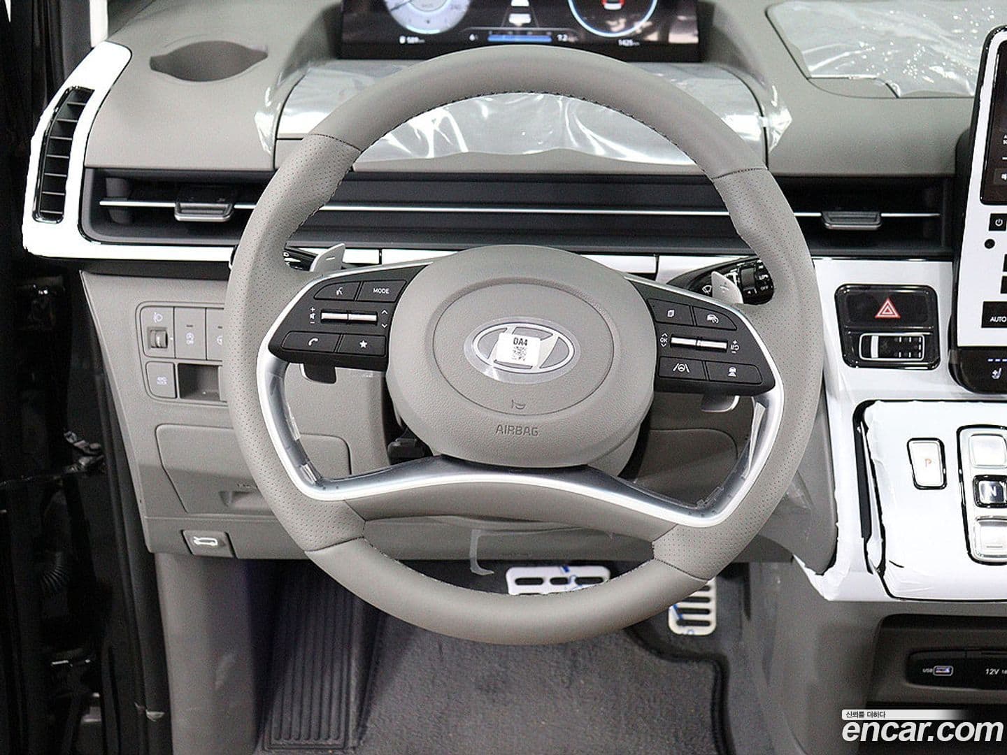 Main__Slider__Photo:Staria Hyundai 2025.0-13