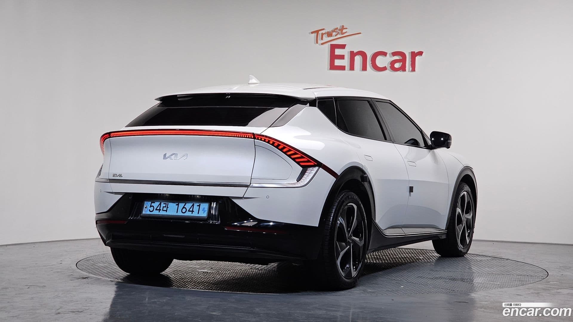 Main__Slider__Photo:EV6 Kia 2021.8-1