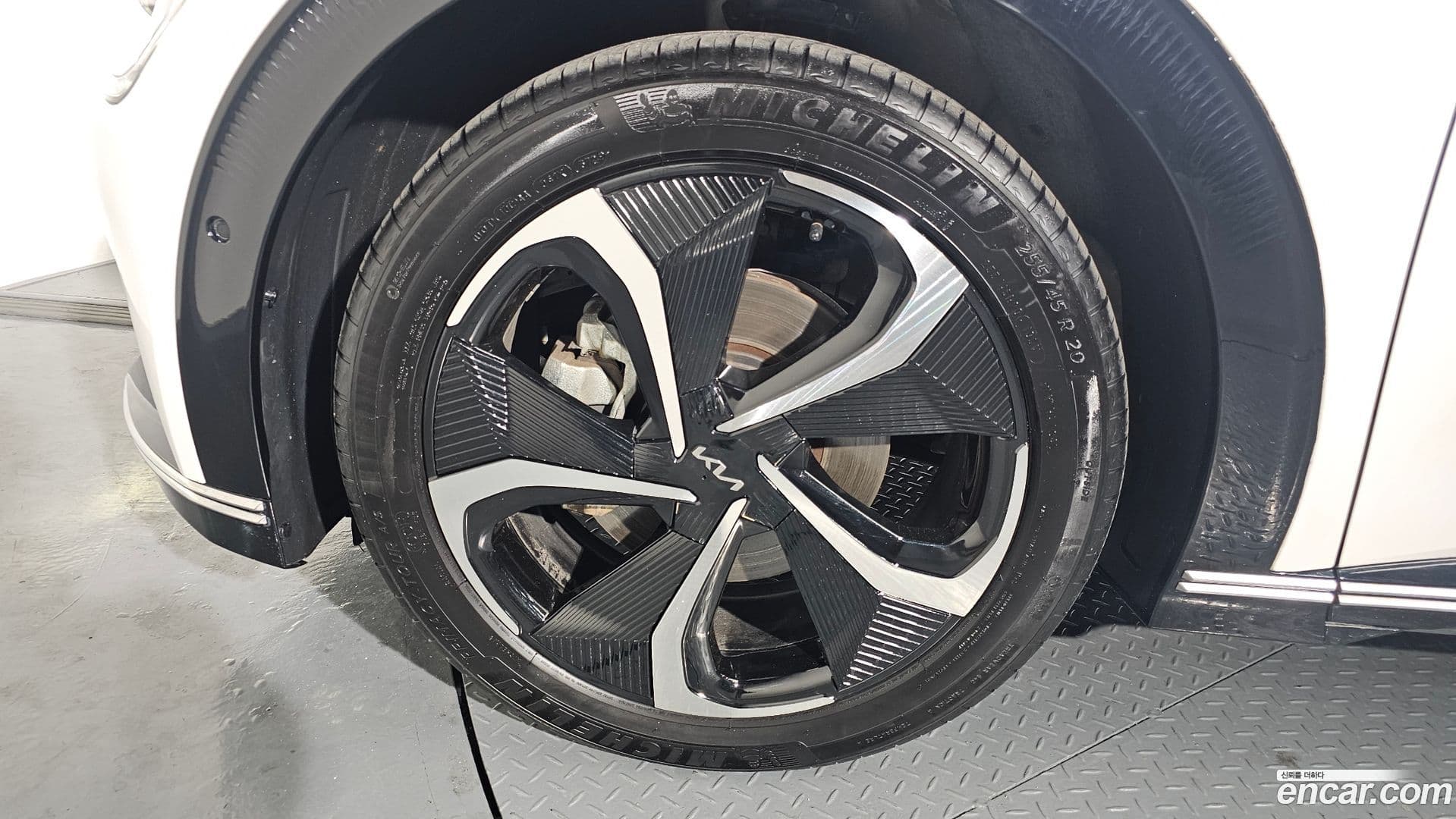 Main__Slider__Photo:EV6 Kia 2021.8-4