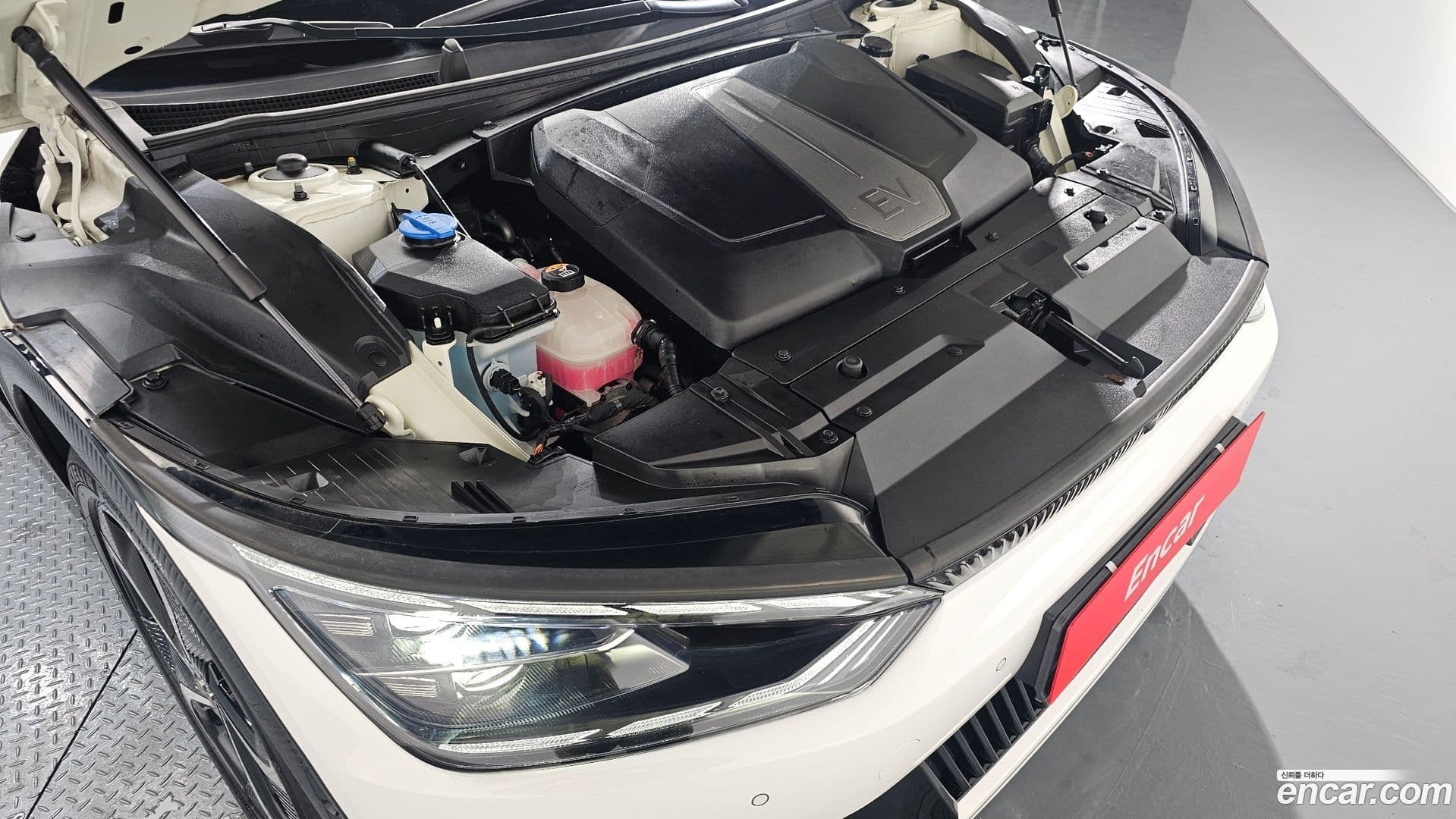 Main__Slider__Photo:EV6 Kia 2021.8-5