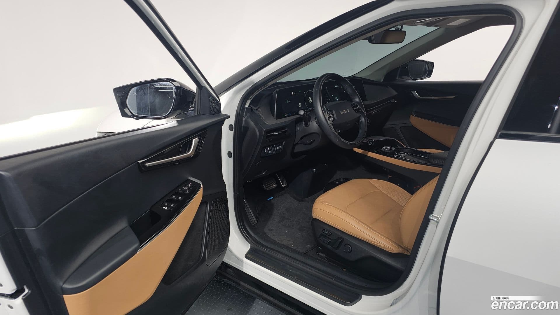 Main__Slider__Photo:EV6 Kia 2021.8-9