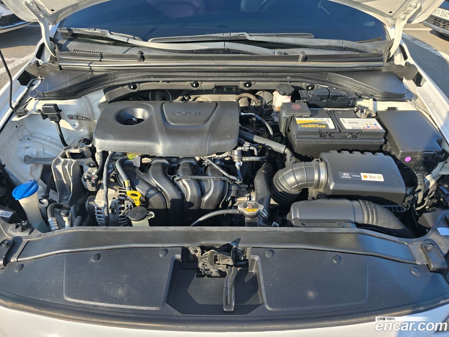 Main__Slider__Photo:AVANTE Hyundai 2017.4-5