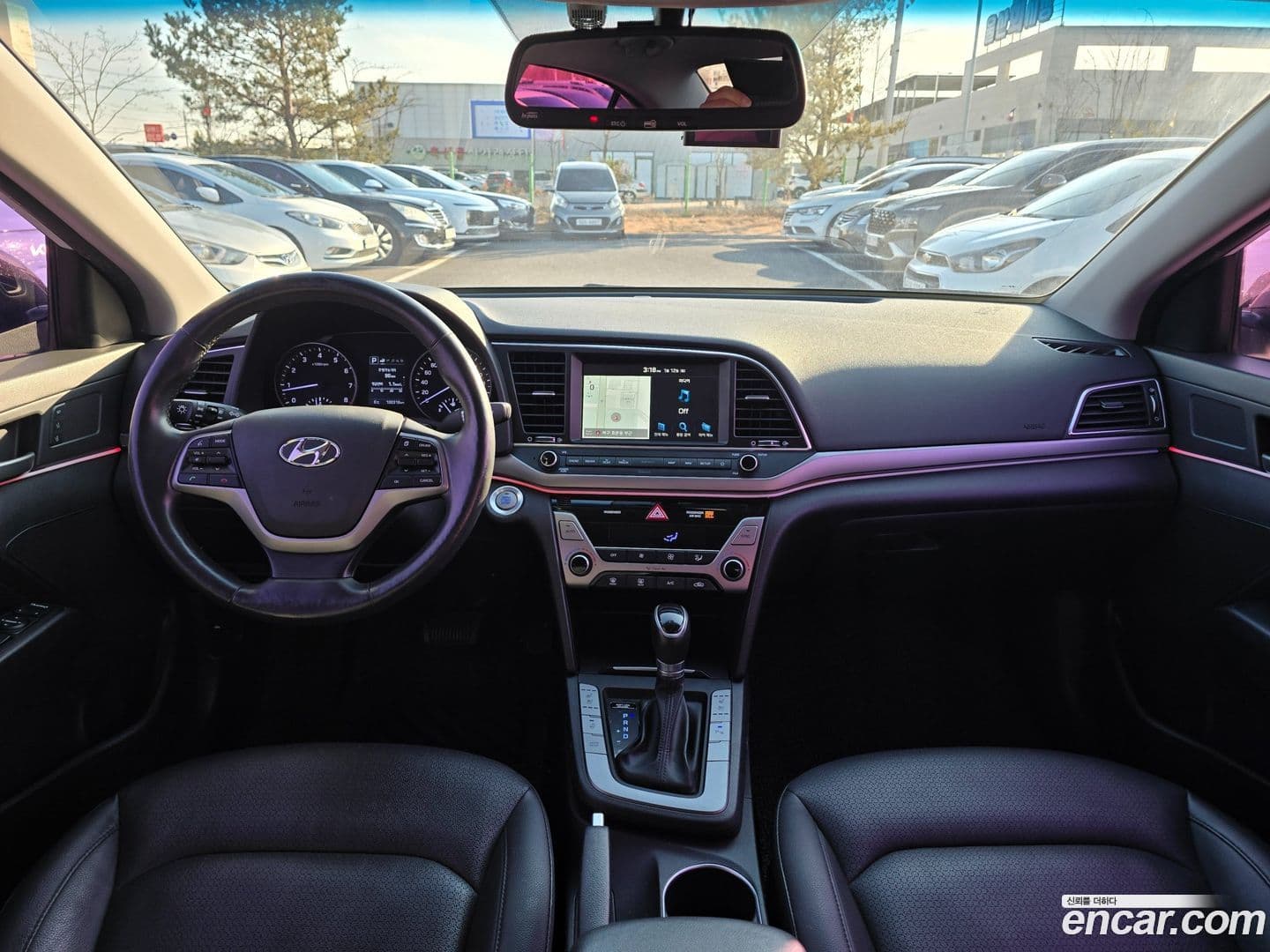 Main__Slider__Photo:AVANTE Hyundai 2017.4-6