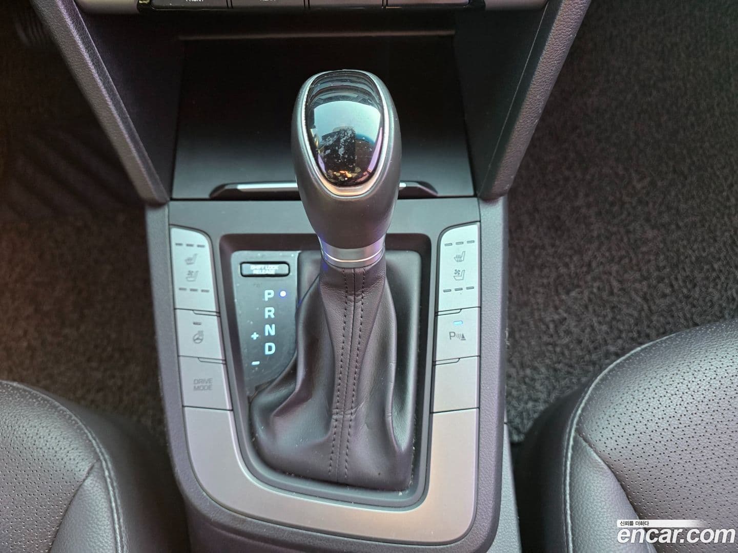 Main__Slider__Photo:AVANTE Hyundai 2017.4-8