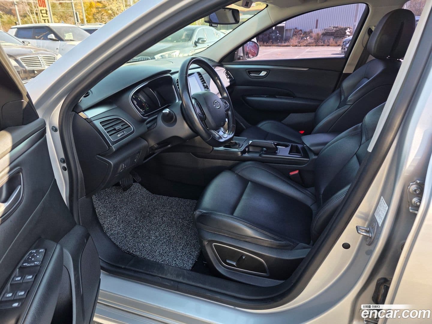 Main__Slider__Photo:SM6 Renault-KoreaSamsung 2019.3-6