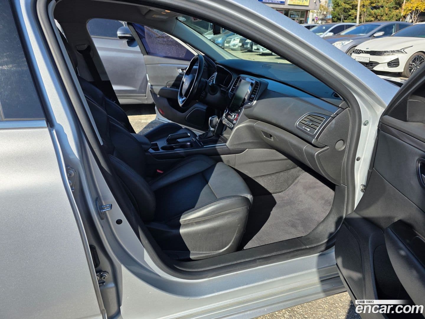 Main__Slider__Photo:SM6 Renault-KoreaSamsung 2019.3-8