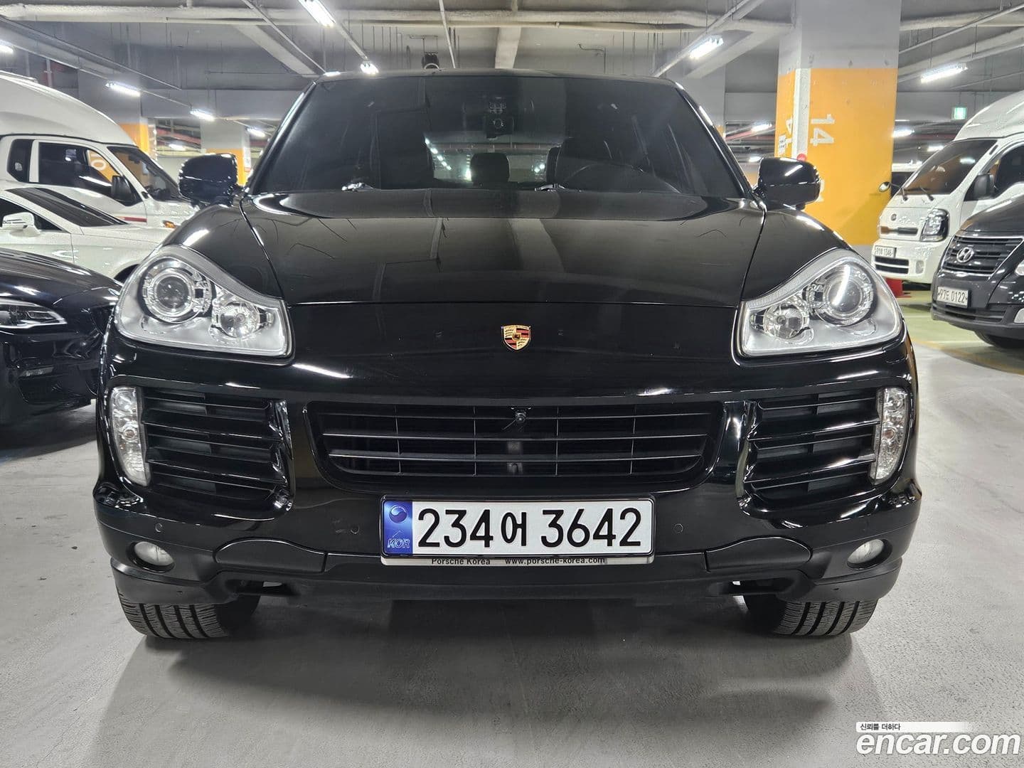 Main__Slider__Photo:Cayenne Porsche 2008.1-2
