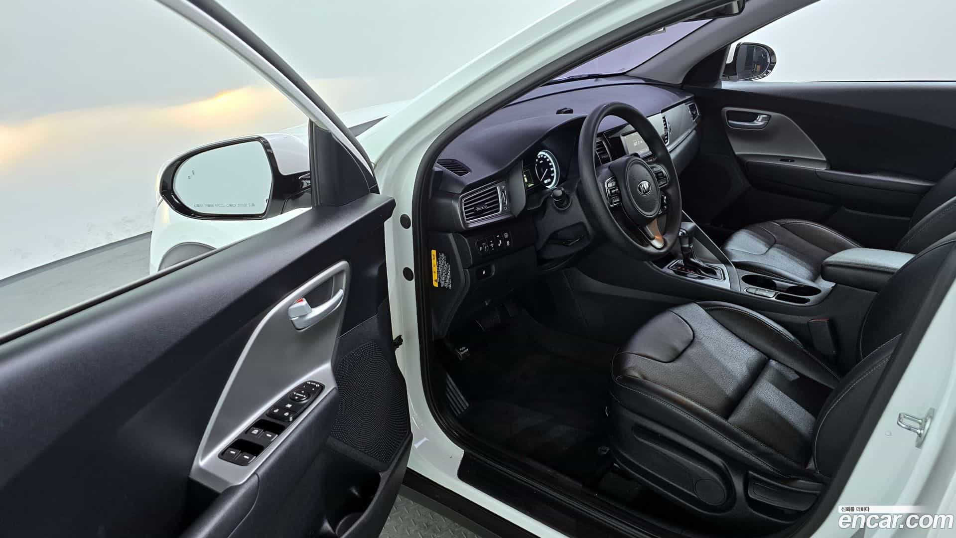 Niro Kia 2018.11-INNER-010