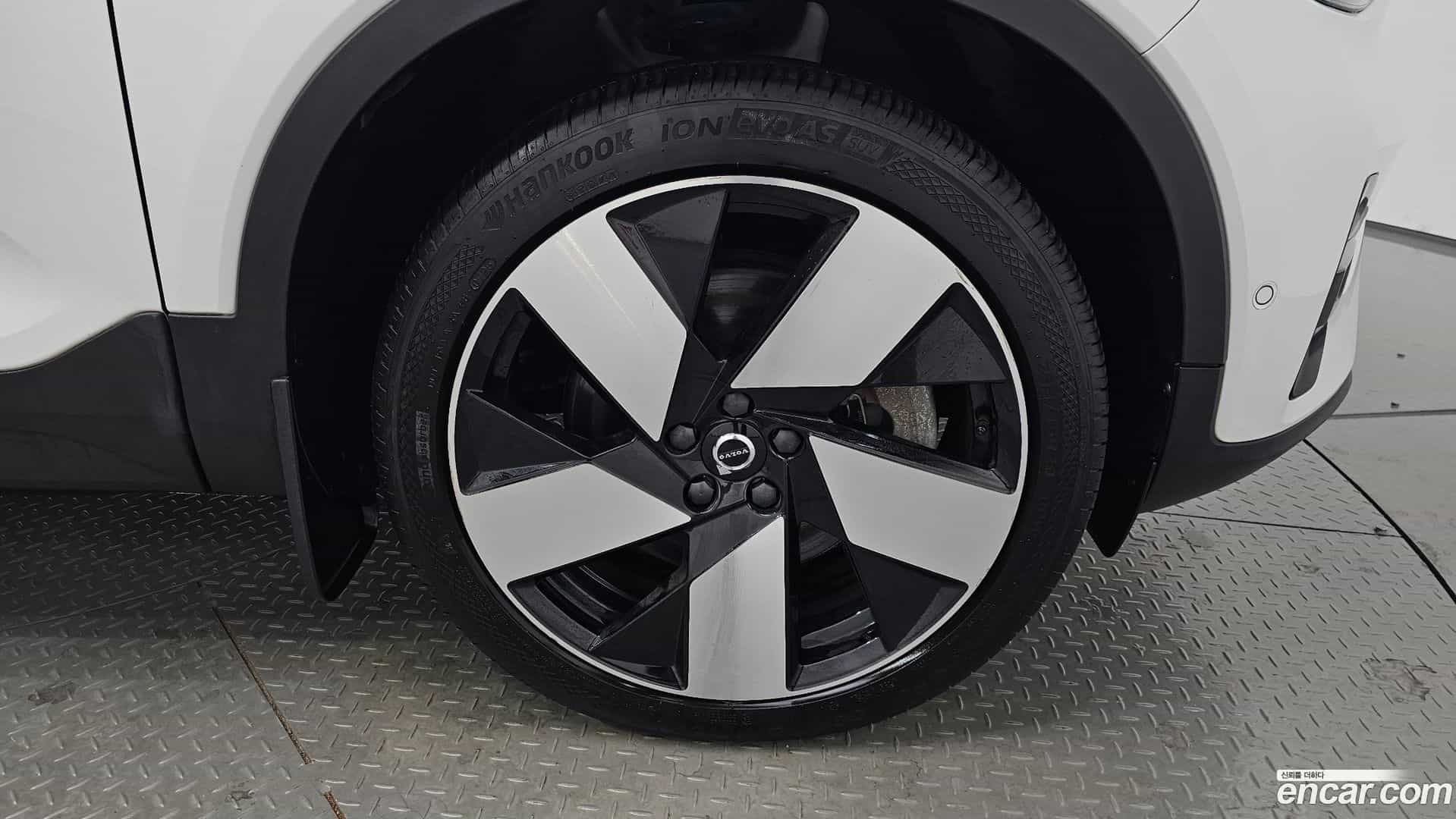 C40 Volvo 2022.8-OUTER-005