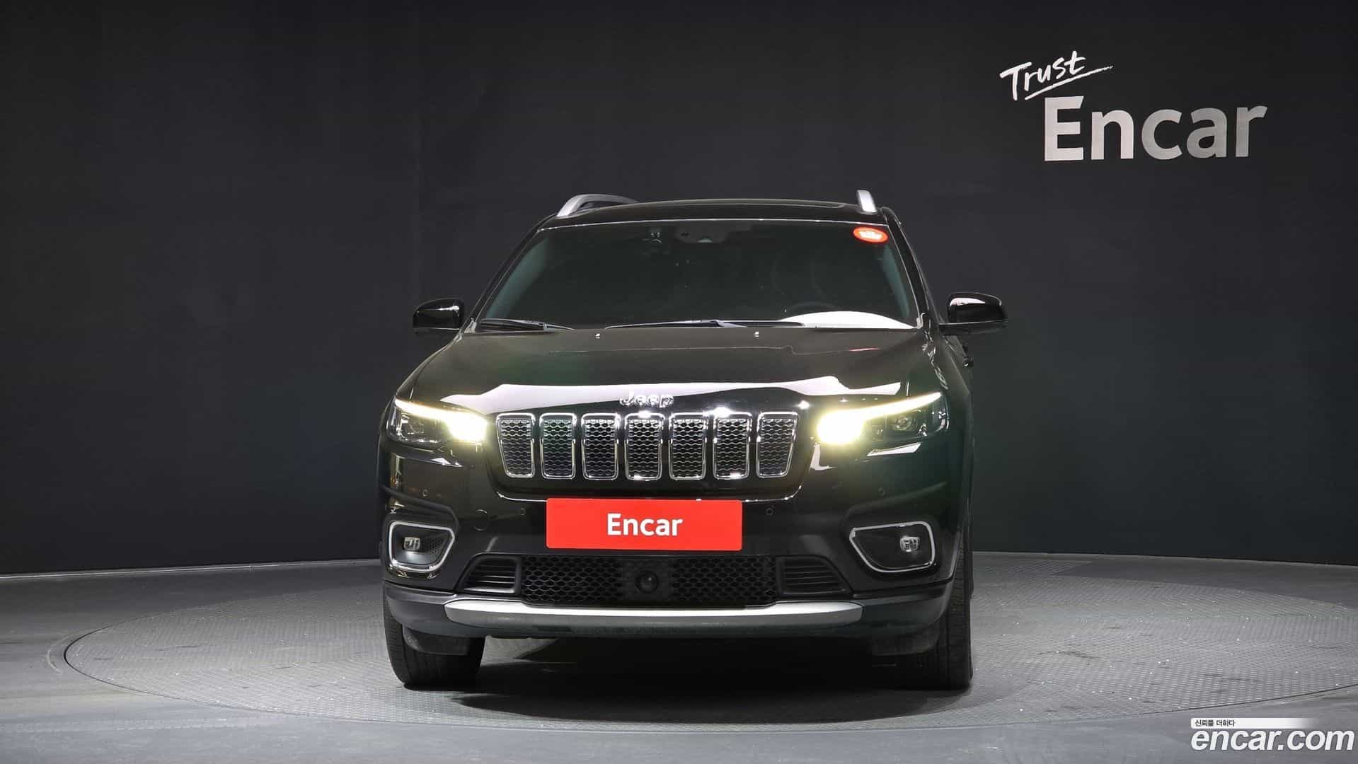 Cherokee Jeep 2020.5-OUTER-003