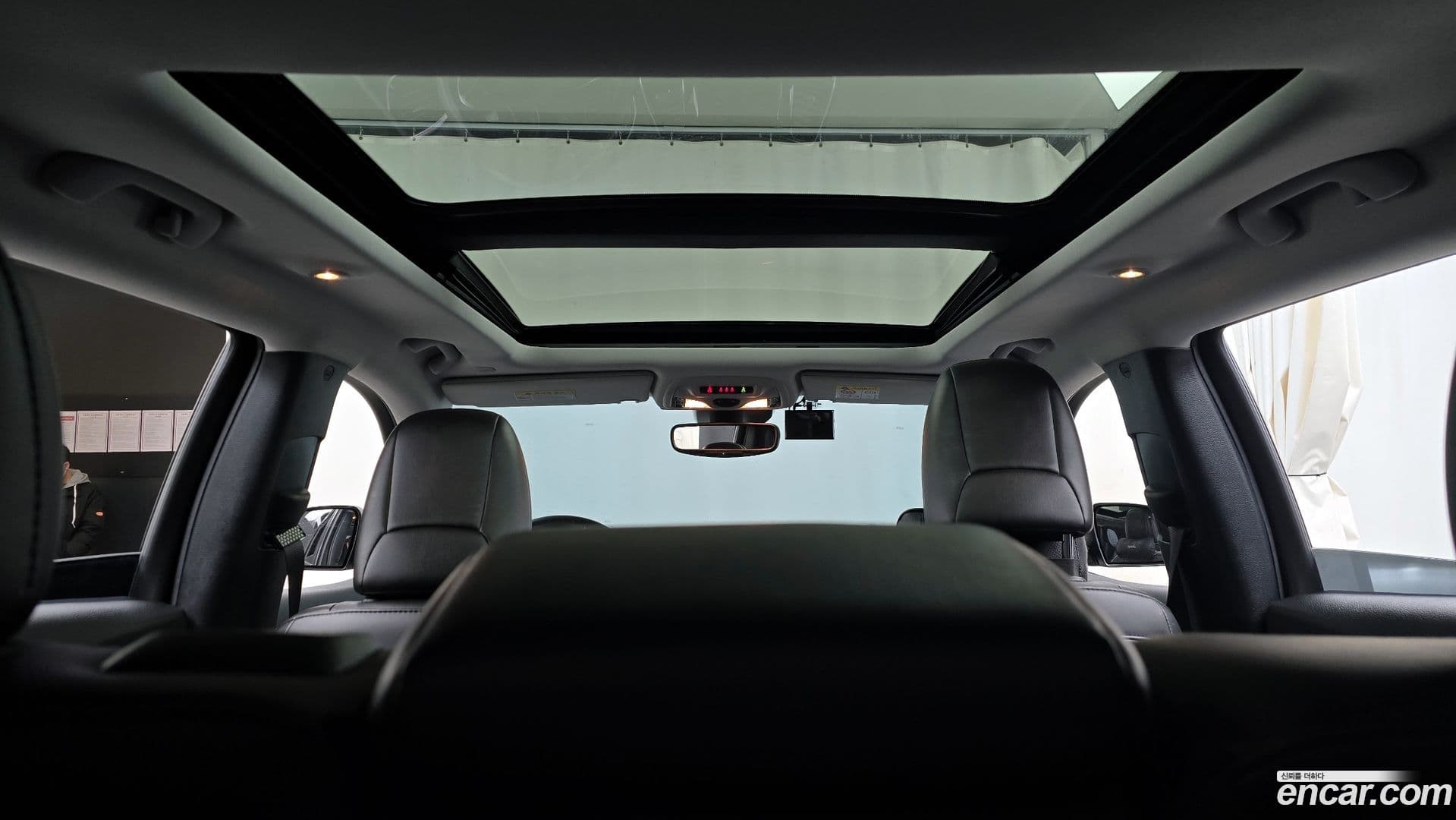 Main__Slider__Photo:Cherokee Jeep 2020.5-18