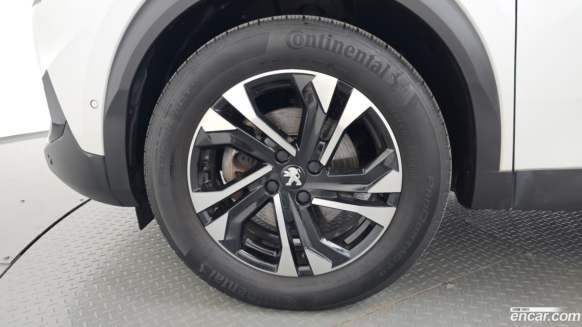 Main__Slider__Photo:2008 Peugeot 2020.8-4