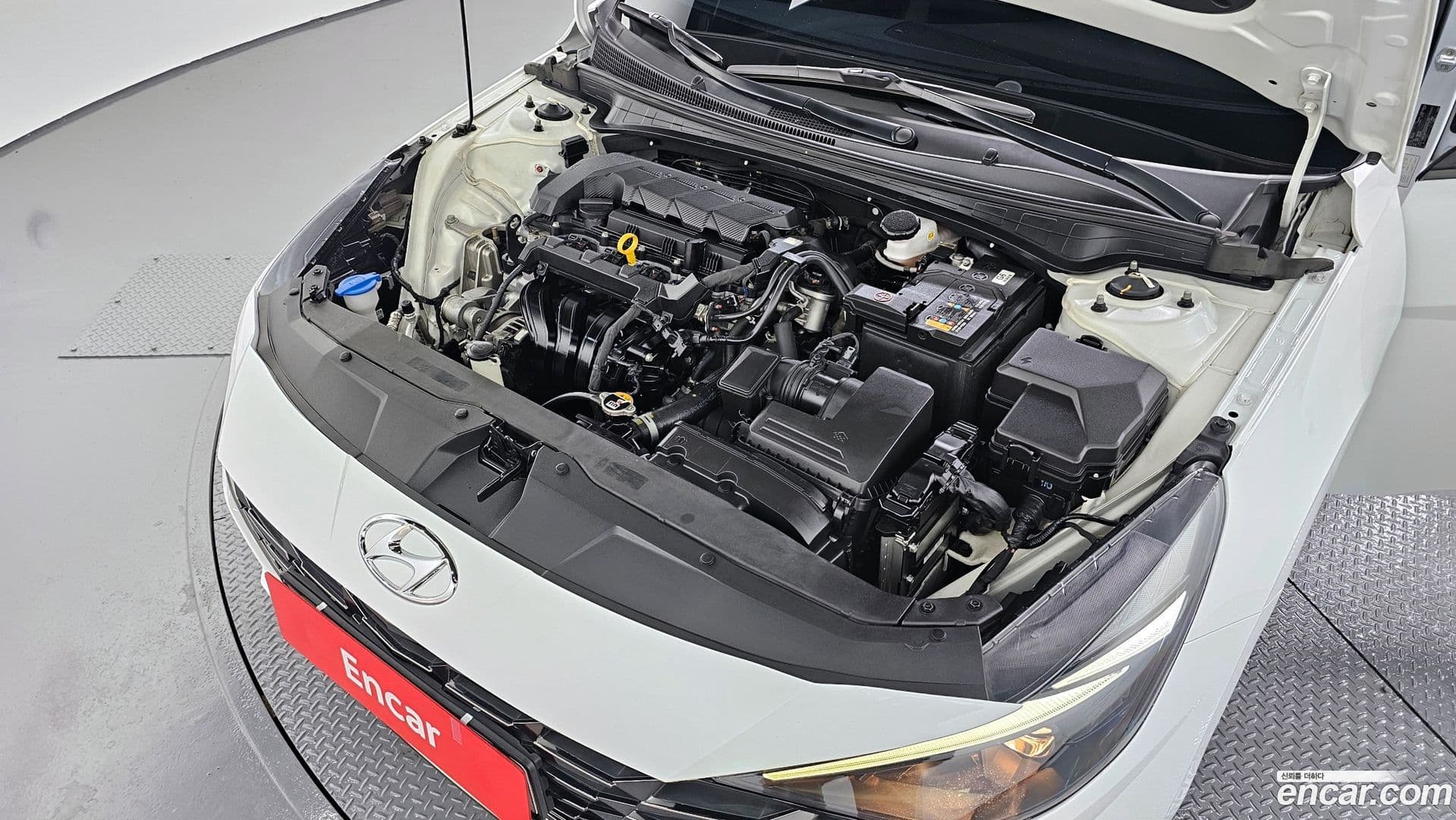 Main__Slider__Photo:AVANTE Hyundai 2022.5-5