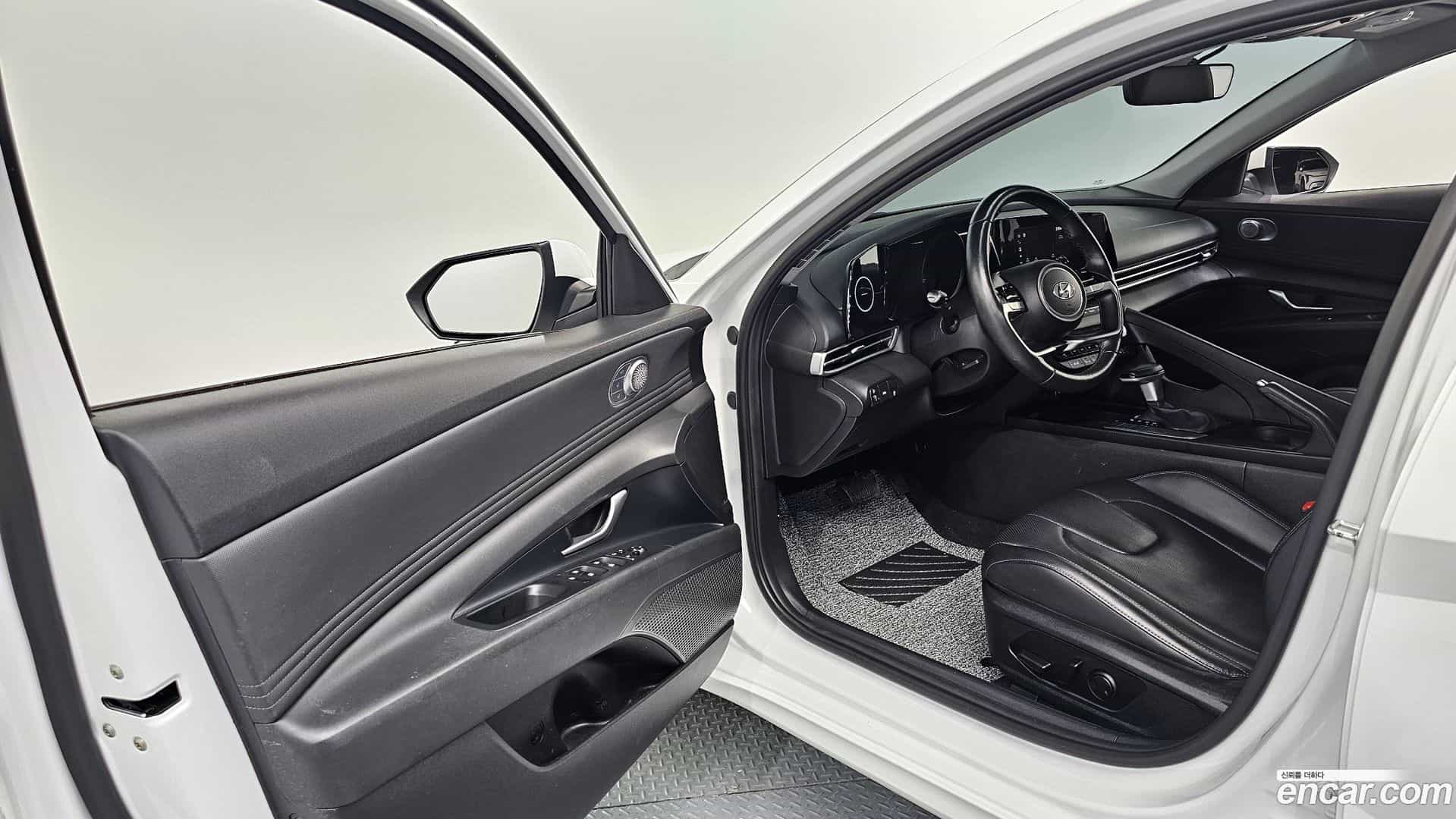 AVANTE Hyundai 2022.5-INNER-010