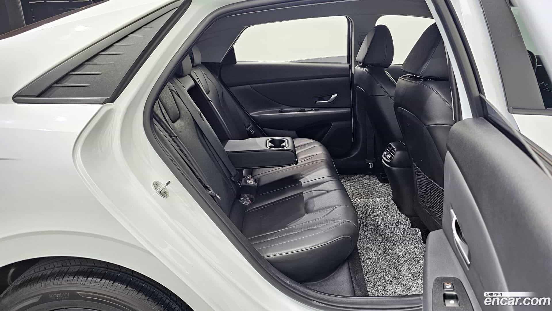 AVANTE Hyundai 2022.5-OPTION-015