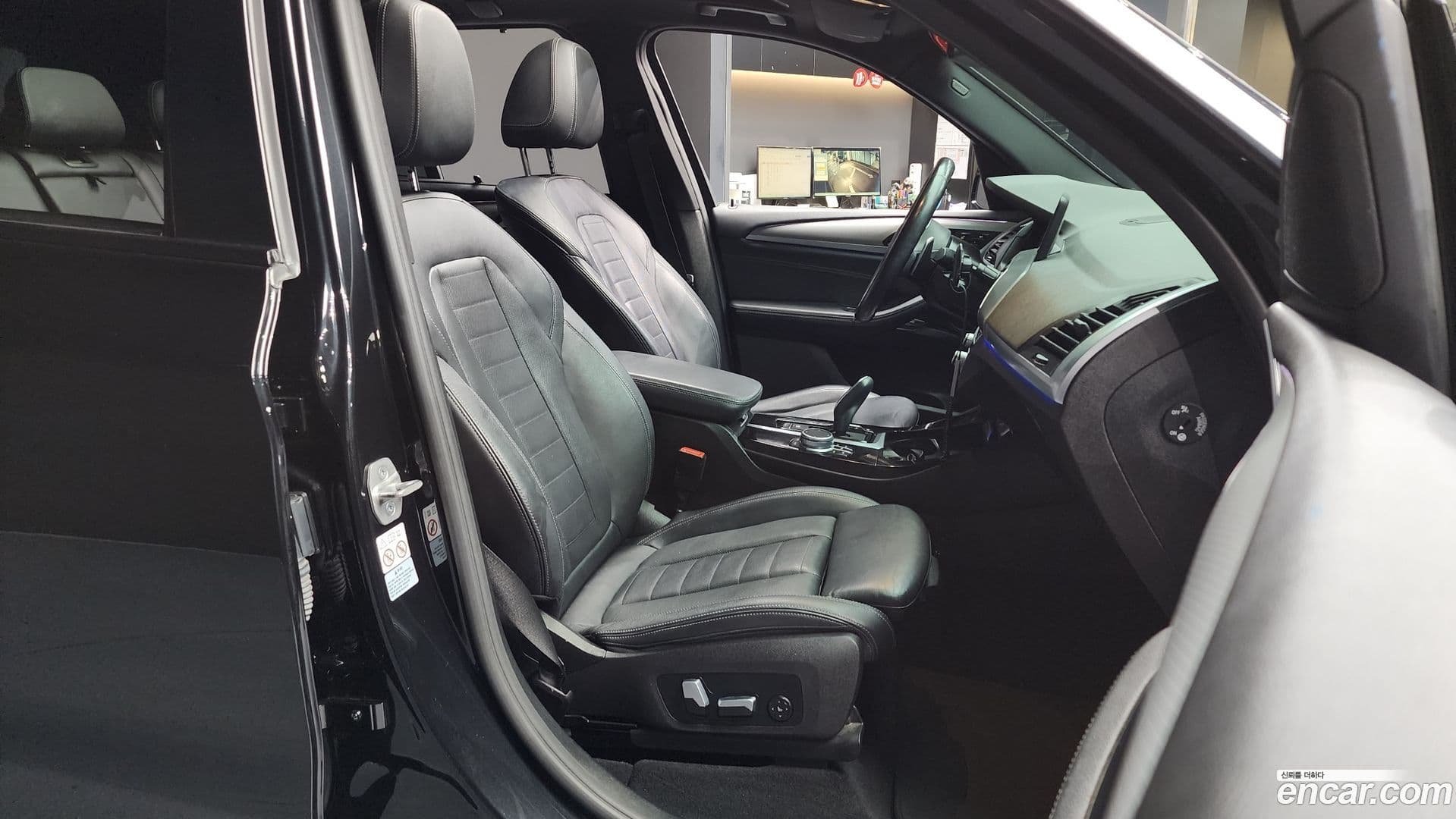 Main__Slider__Photo:X3 BMW 2021.1-10