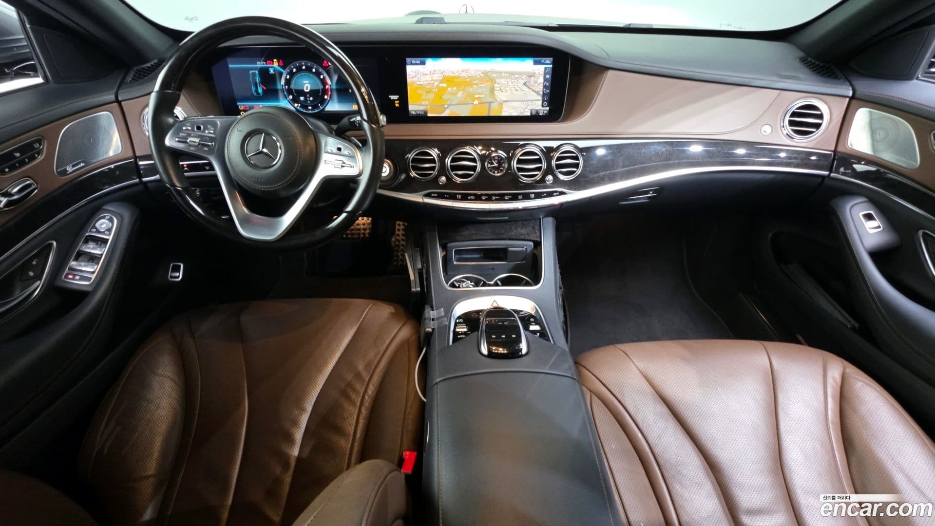 Main__Slider__Photo:S-Class Mercedes-Benz 2020.11-6